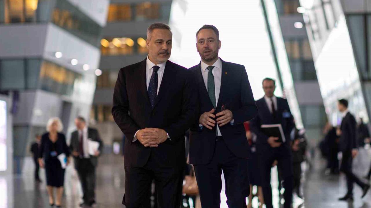 Hakan Fidan Brüksel'de Belçika Dışişleri Bakanı Maxime Prevot ile Görüştü