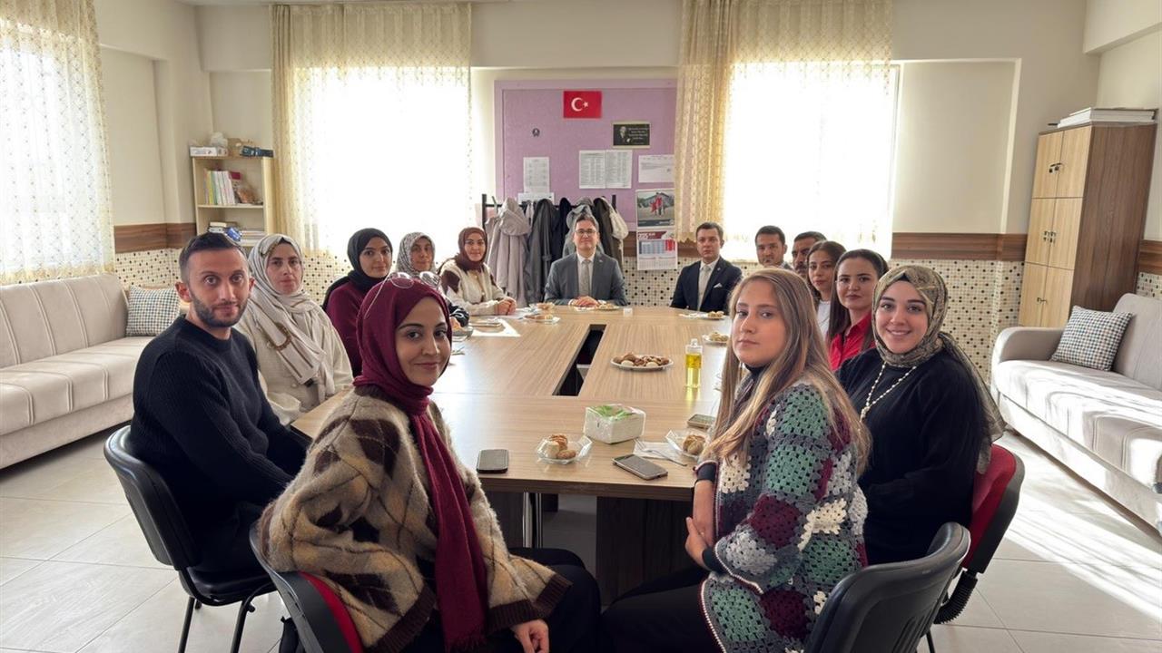 Kemaliye'de Kaymakam Emirhan Arıkan, Topkapı Köyü'nü Ziyaret Etti