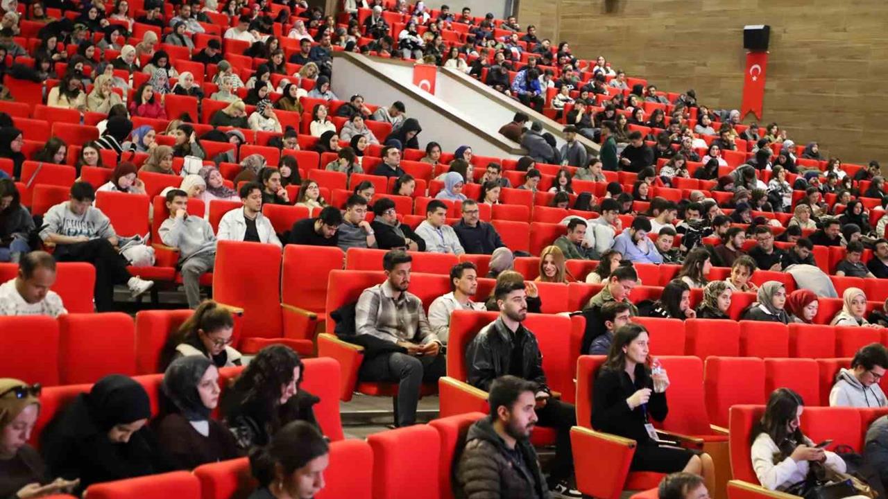 Erzincan Binali Yıldırım Üniversitesi'nde Huawei Day Etkinliği Düzenlendi