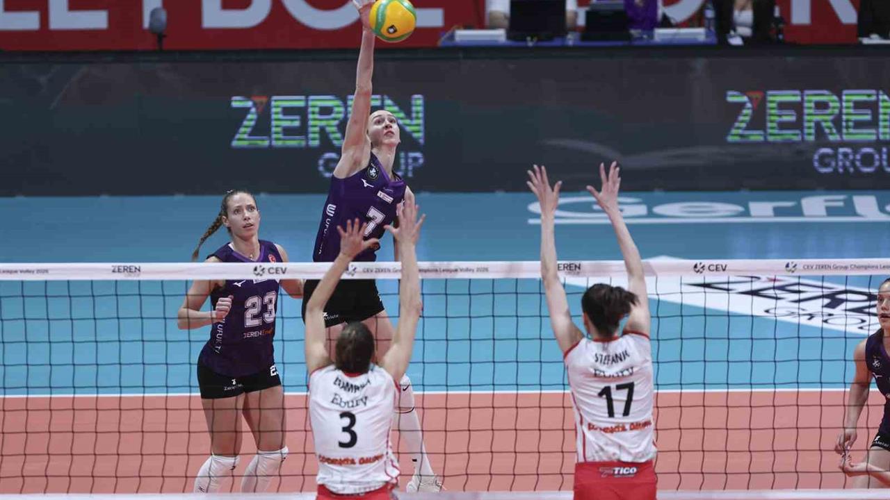 İstanbul'da Zeren Spor, LKS Commercecon Lodz'u 3-0 Mağlup Etti
