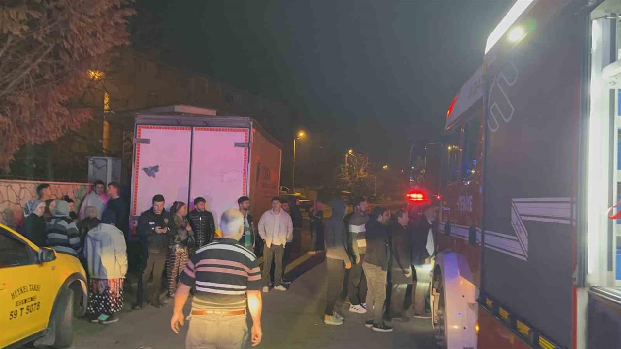 Tekirdağ Çorlu'da Kiracı Olarak Taşınan Kişi Yangında Ağır Yaralandı