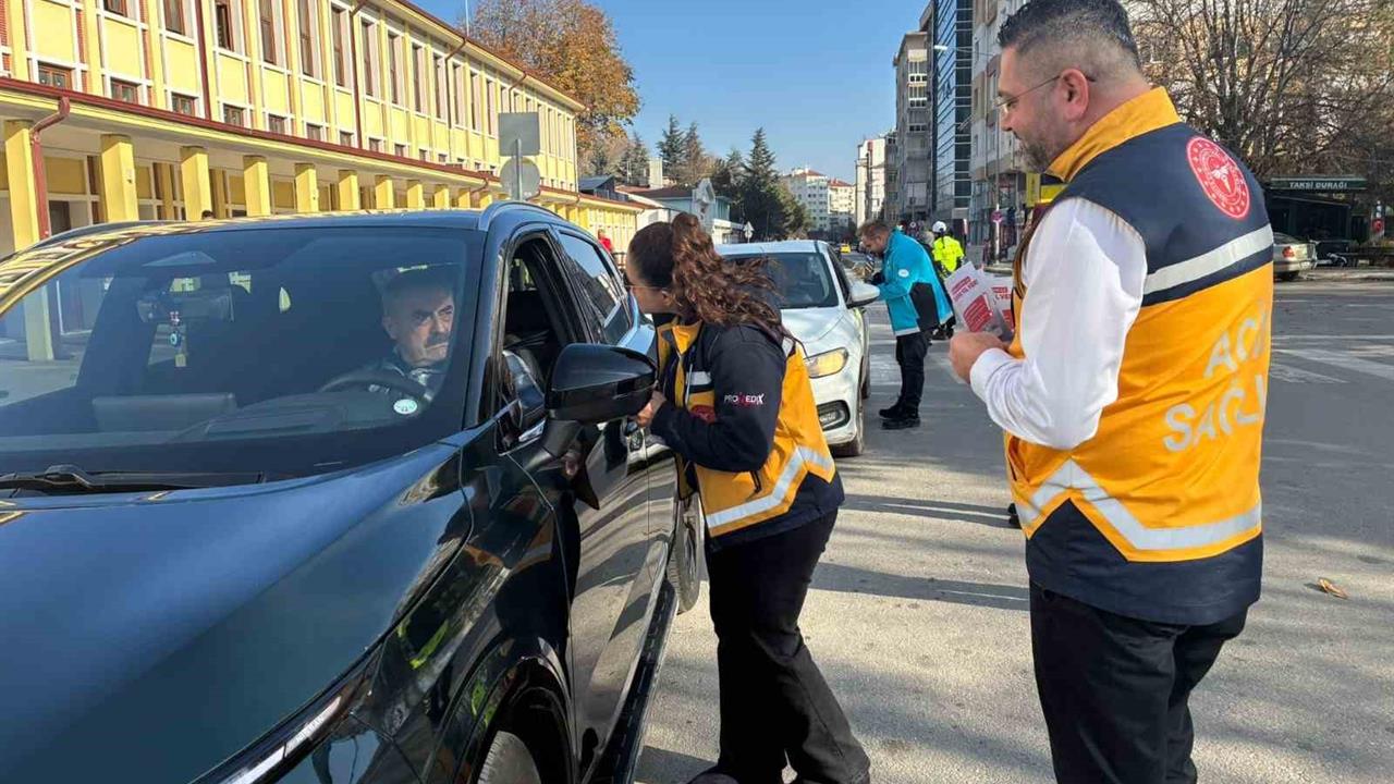 Eskişehir'de 1-7 Aralık Haftası Kapsamında 'Yaşama Yol Ver' Etkinliği Düzenlendi