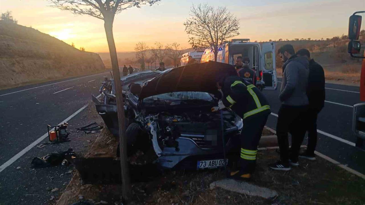 Mardin Artuklu'da Tır ve Otomobilin Çarpıştığı Kazada 1 Kişi Hayatını Kaybetti