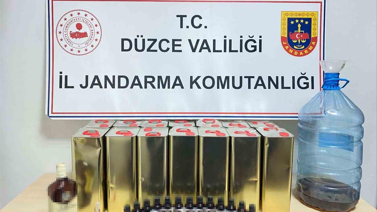 Düzce'de Kaçakçılıkla Mücadele Eden Güvenlik Güçleri 30 Bin Makaron Ele Geçirdi