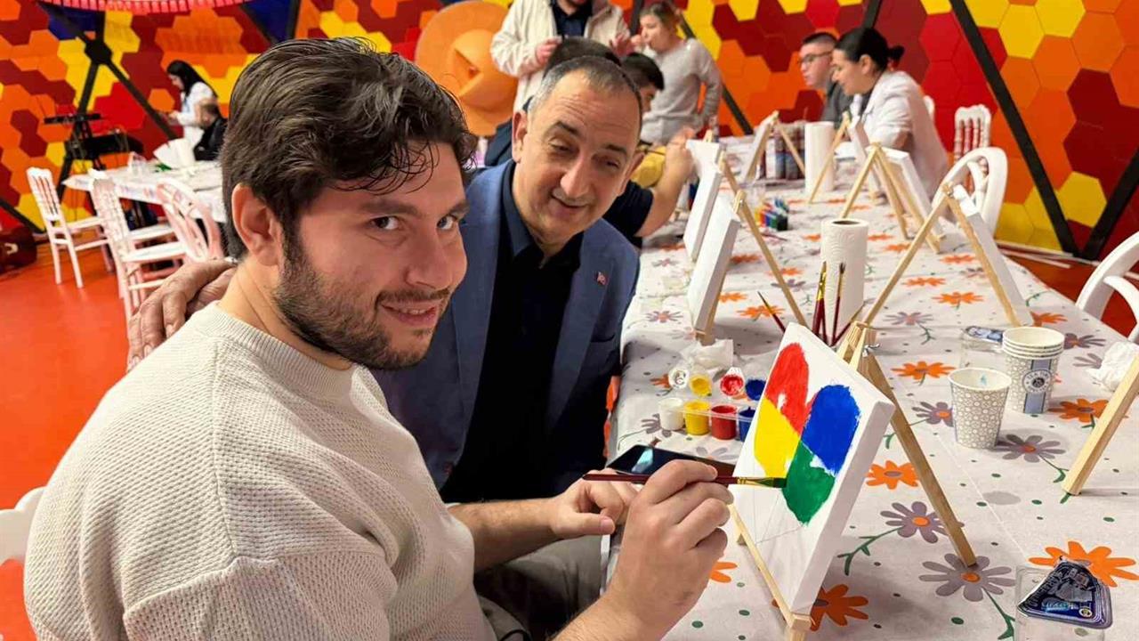 Karabük'te Düzenlenen Dünya Engelliler Günü Etkinliği, Özel Gereksinimli Bireyleri Kapsıyor