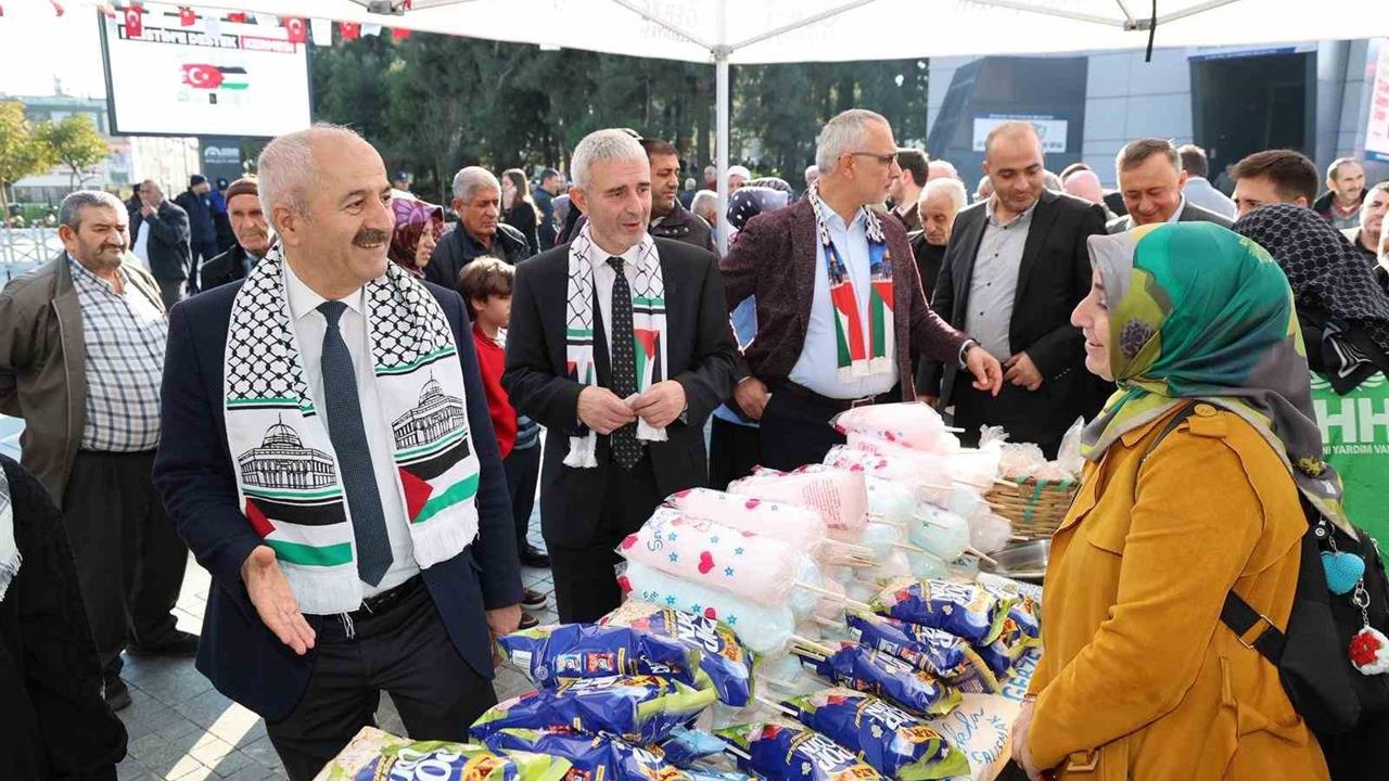 Kocaeli'de Kadınların El Emeği Ürünleri Filistinlilere Destek İçin Satıldı