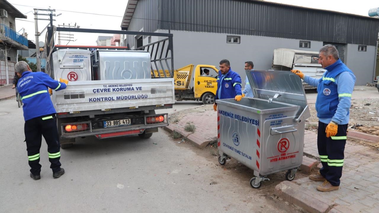 Akdeniz Belediyesi’nden Temizlik Hamlesi: 280 Yeni Çöp Konteyneri Daha Alındı