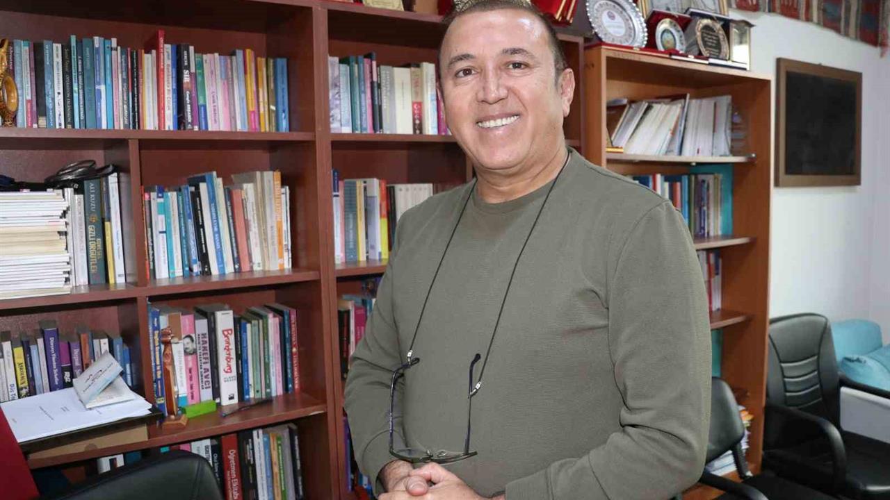 Sivas'ta Sosyal Medya Bağımlılığı Beyin Üzerinde Olumsuz Etkiler Yaratıyor