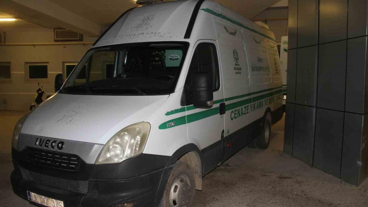 Konya Hüyük'te Baba, Oğlunun Gözleri Önünde Husumetlileri Tarafından Vuruldu