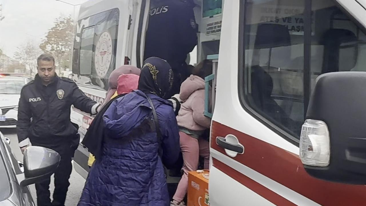 Aksaray Pınar Mahallesi'nde Balkona Dökülen Kül Yangına Neden Oldu, 4 Kişi Etkilendi