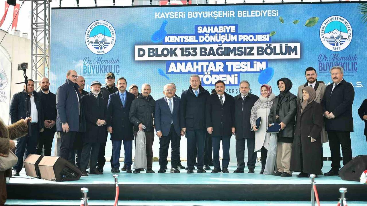 Kayseri Sahabiye'de Kentsel Dönüşüm Projesi'nin 2. Etabı Tamamlandı ve Anahtarlar Teslim Edildi