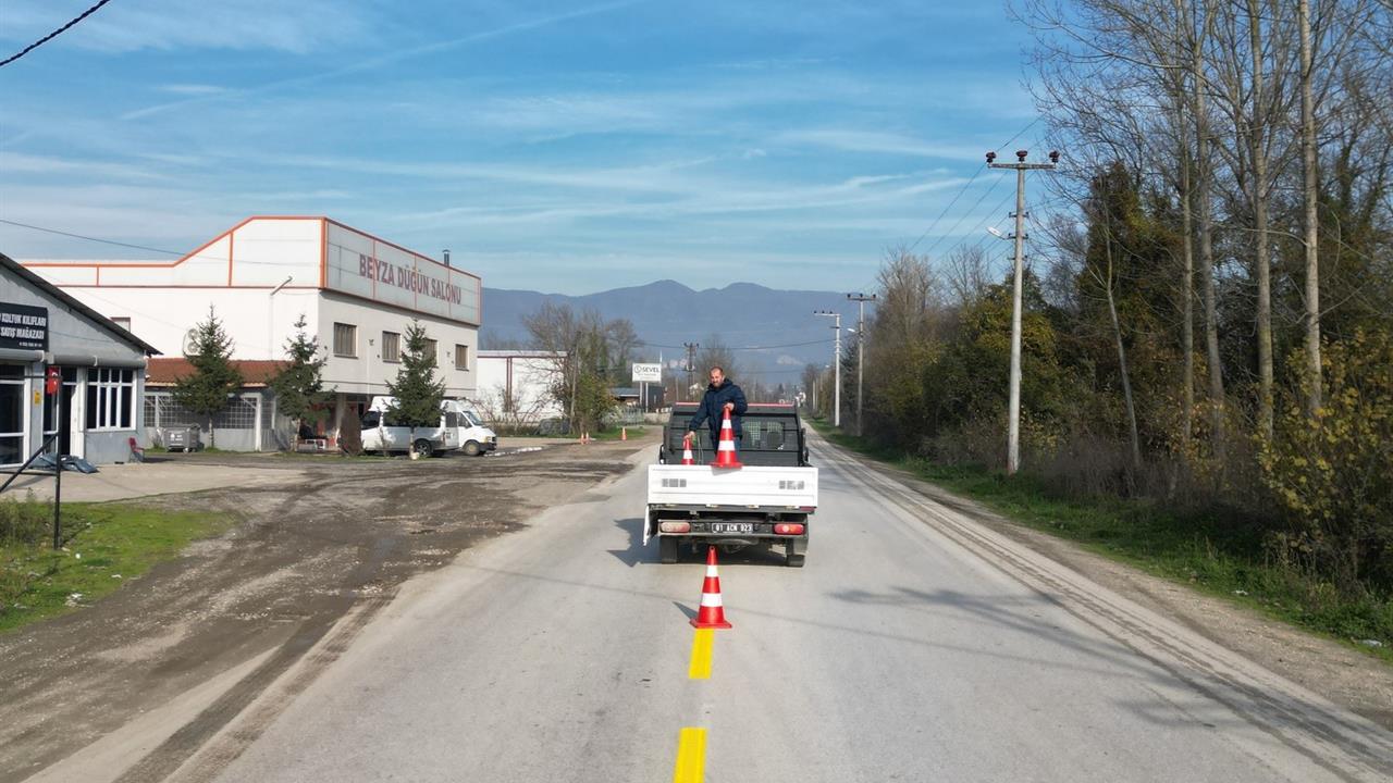 Düzce Çilimli'de Güvenli Ulaşım İçin Yol Çizgileri Yenileniyor