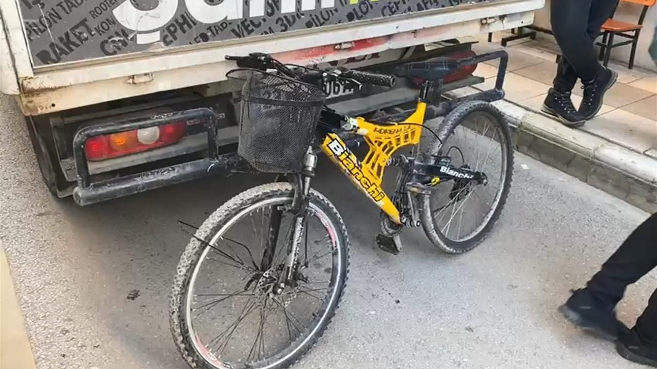 Elazığ Merkez'de Pikaba Çarpan Bisikletli Yaralandı