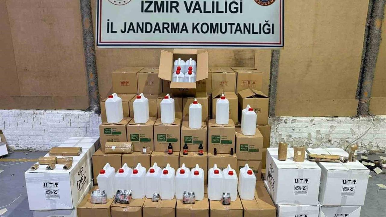 İzmir Karşıyaka'da Yapılan Operasyonda 2 Bin 850 Litre Etil Alkol Ele Geçirildi