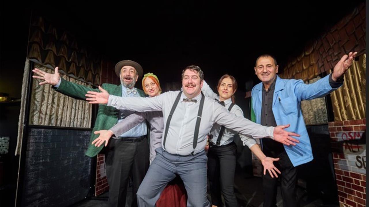 Samsun'da 27 Yıl Aradan Sonra "Kahraman Bakkal" Oyunu Gösterime Girdi