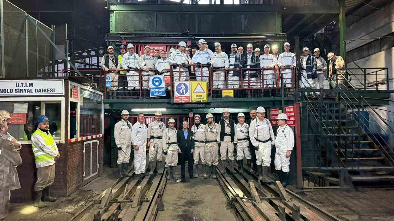 Zonguldak'ta Çalışma ve Sosyal Güvenlik Bakan Yardımcıları, madencilikle ilgili önemli açıklamalarda bulundu.