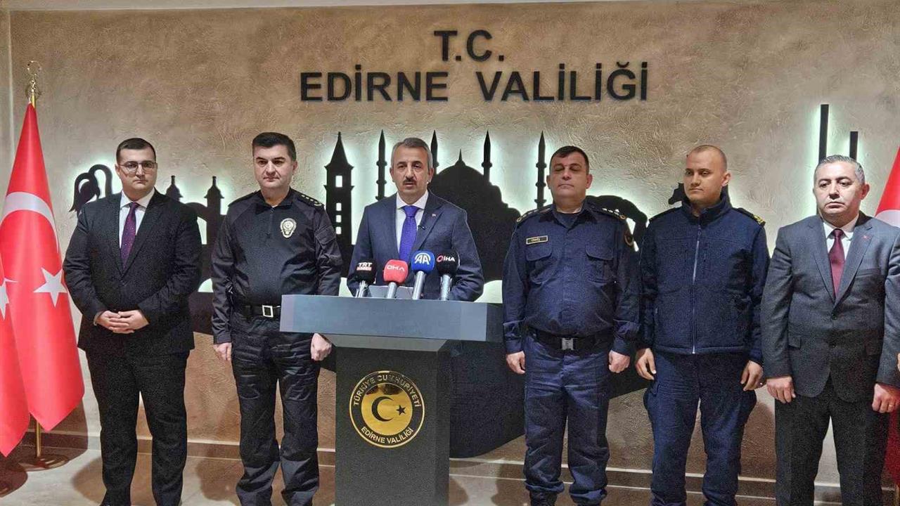 Edirne'de 10 Ayda Bin 414 Kişi Yakalandı, Vali Sezer Bilgilendirdi