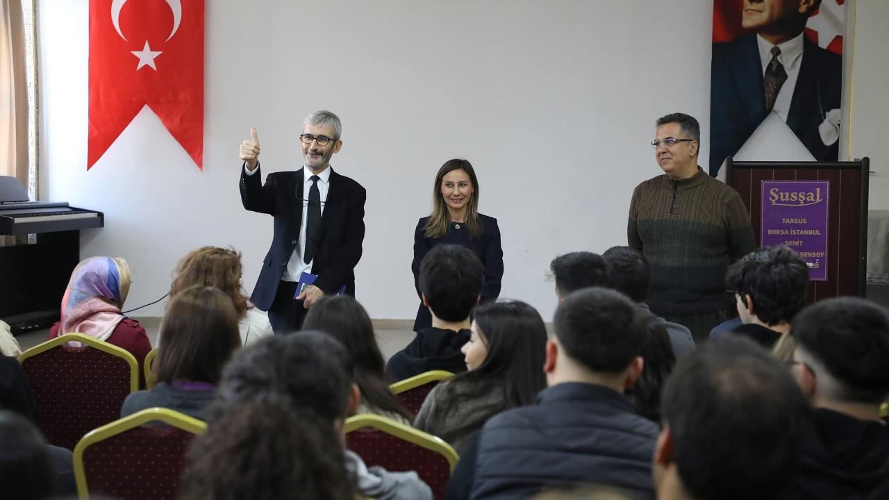 Rektör Özen, Öğrencilerle Buluştu