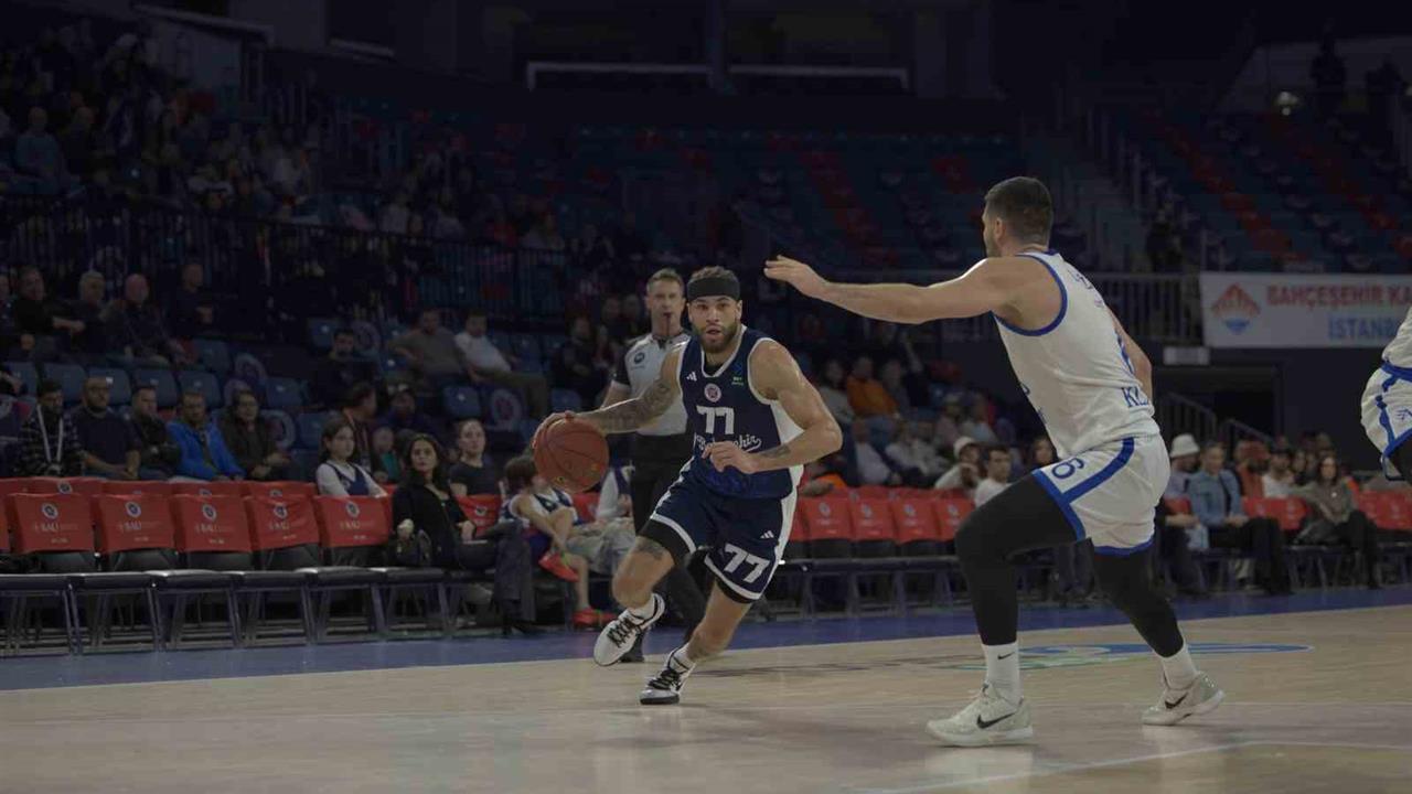 İstanbul'da Bahçeşehir Koleji, Neptunas Klaipeda'ya 85-100 yenildi.