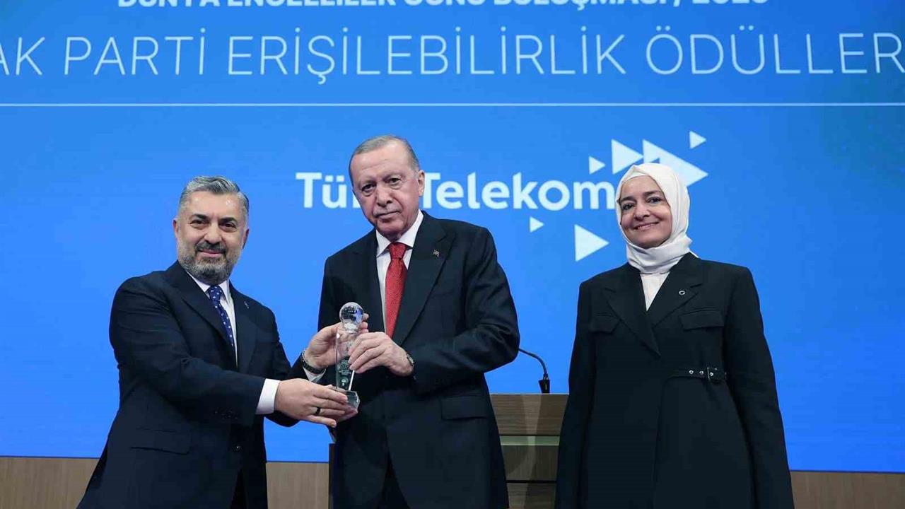İstanbul'da Türk Telekom, Dijital Erişilebilirlik Ödülü'nü Aldı
