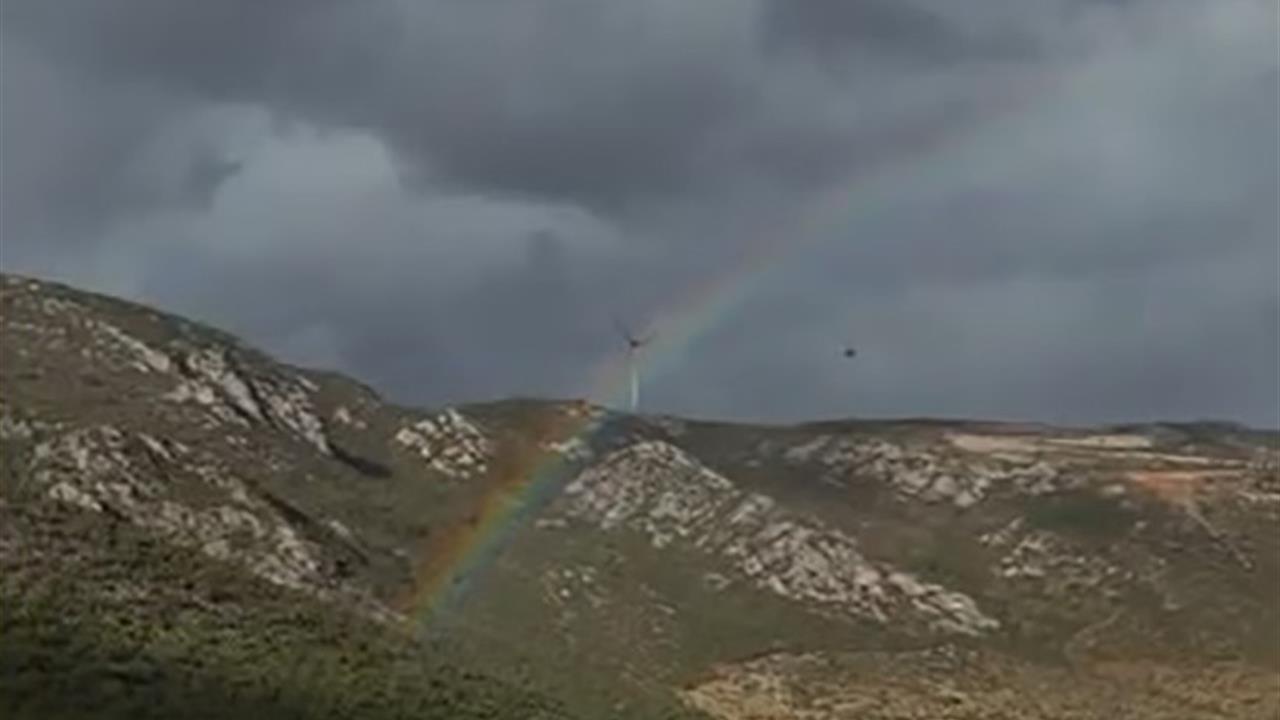 İzmir'de Dron Pilotunun Gökkuşağının İçinden Geçme Denemesi Hayal Kırıklığıyla Sonuçlandı