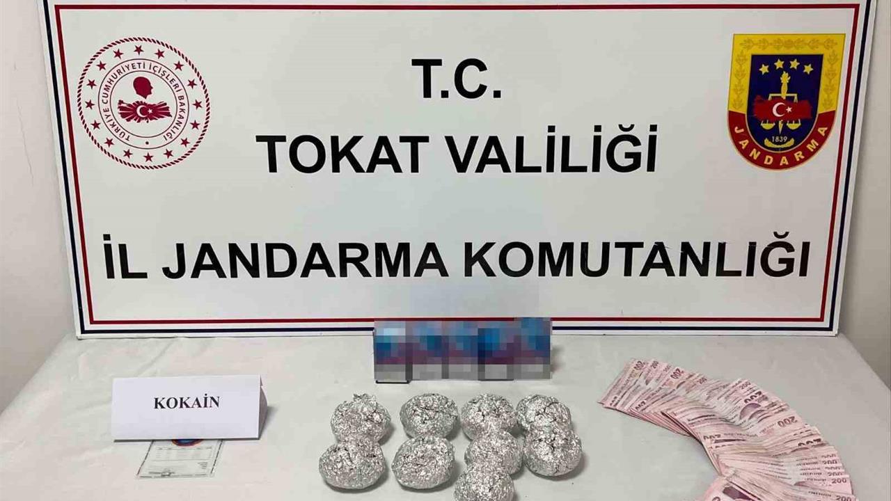 Tokat Turhal'da Jandarma, Uyuşturucu Ticaretine Yönelik İki Operasyon Gerçekleştirdi