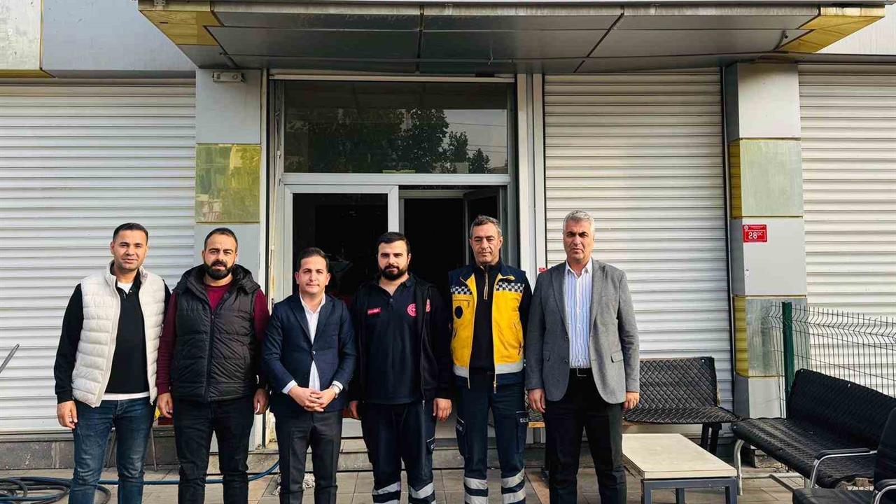 Diyarbakır'da HAK-İŞ Başkanı Aküzüm, Acil Sağlık Hizmetleri Başkanı İpek ile bir araya geldi.