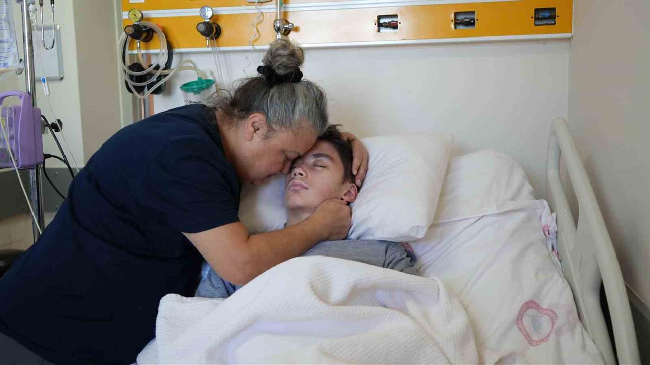 Zonguldak'ta Sınıf Arkadaşının Saldırısına Uğrayan Murat, Hastaneye Kaldırıldı