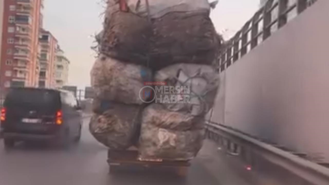 Mersin 2. Çevreyolu'nda Tehlikeli Taşıma: Aşırı Yüklü Kamyonet Korkuttu!