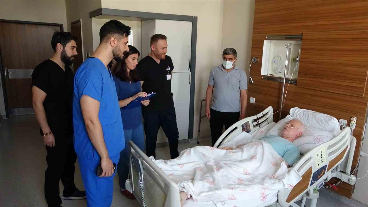 Van'da Acil Olarak Yapılan Ameliyatla Hastanın Durumu İyileşti