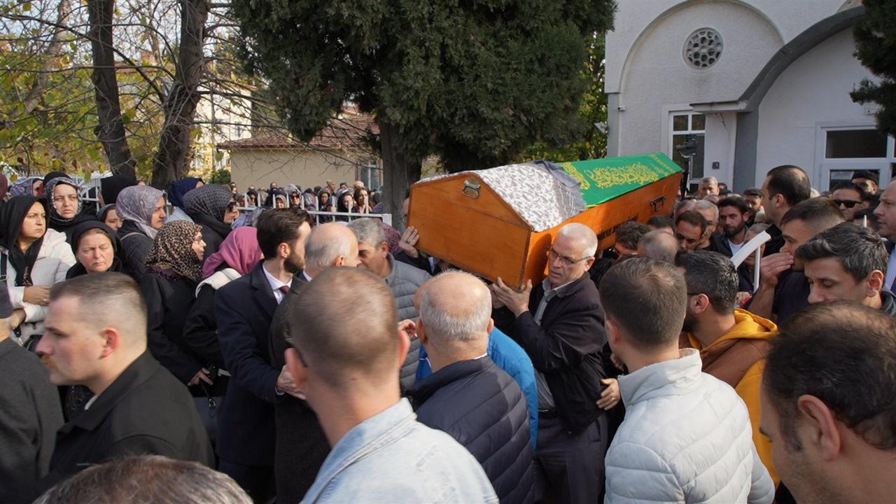Edirne'de Yüksekten Düşerek Hayatını Kaybeden Selda Özkan, Gözyaşları ile Uğurlandı