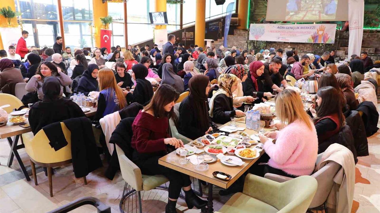 Ağrı'da 5 Aralık Dünya Gönüllüler Günü Kutlandı
