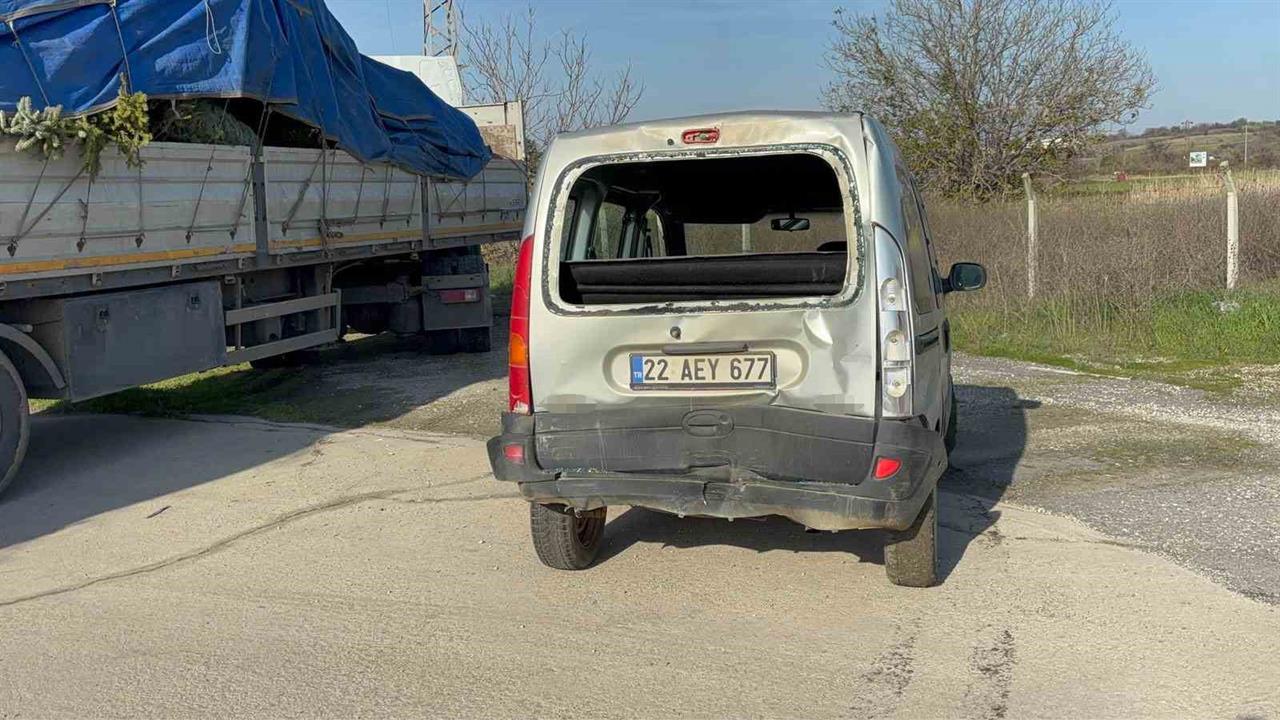 Edirne Havsa Yolunda Meydana Gelen Zincirleme Trafik Kazasında 1 Kişi Yaralandı