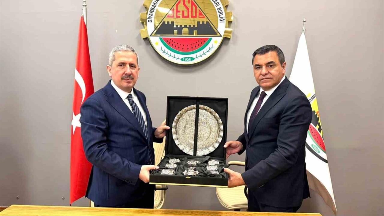 Diyarbakır'da Bakan Yardımcısı Gürcan ve DESOB Başkanı Ebedinoğlu Buluştu