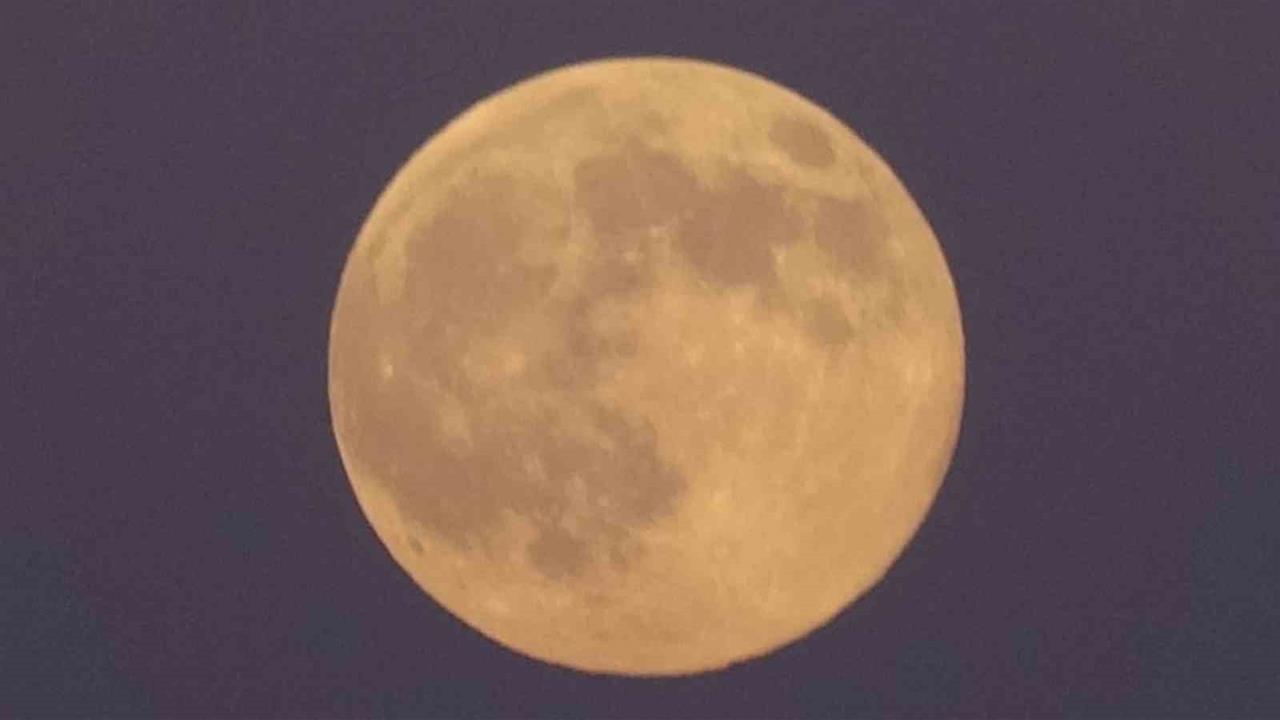 Van'da 2025 Yılının Son Dolunayı Görsel Şölen Sunuyor