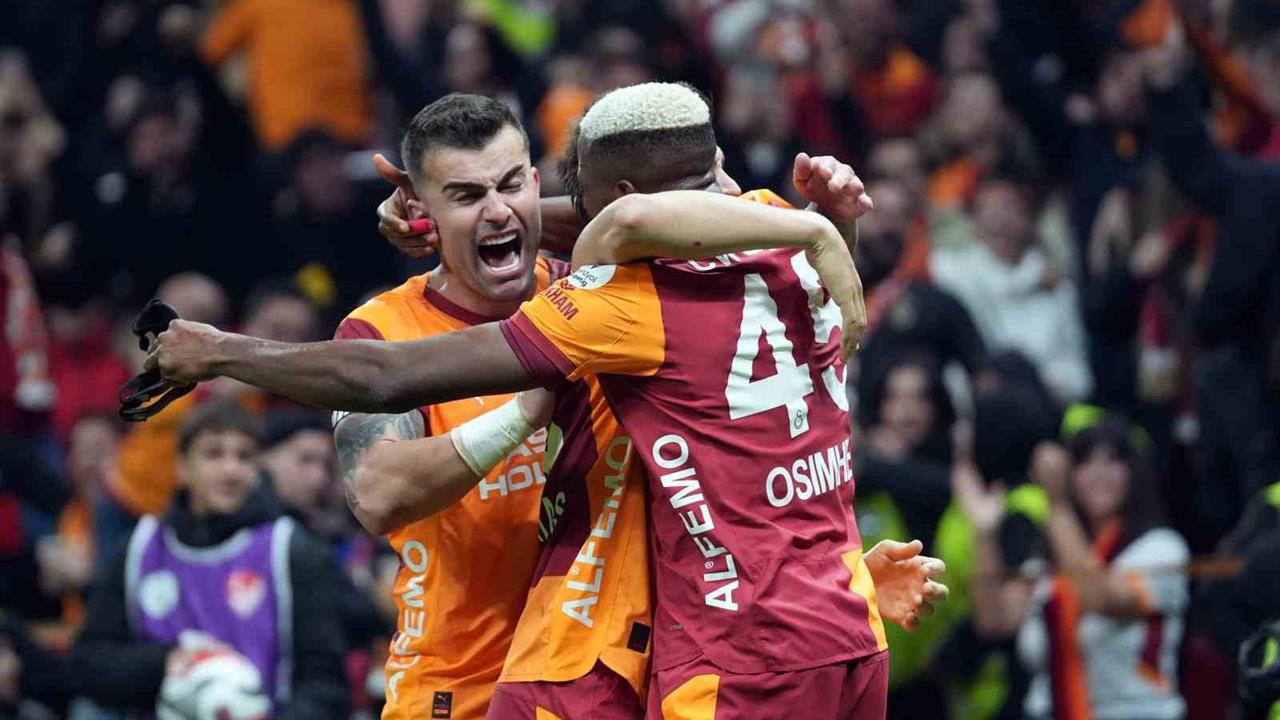 Galatasaray, İstanbul'da Samsunspor'u 3-2 mağlup ederek evindeki yenilmezlik serisini 26 maça çıkardı.