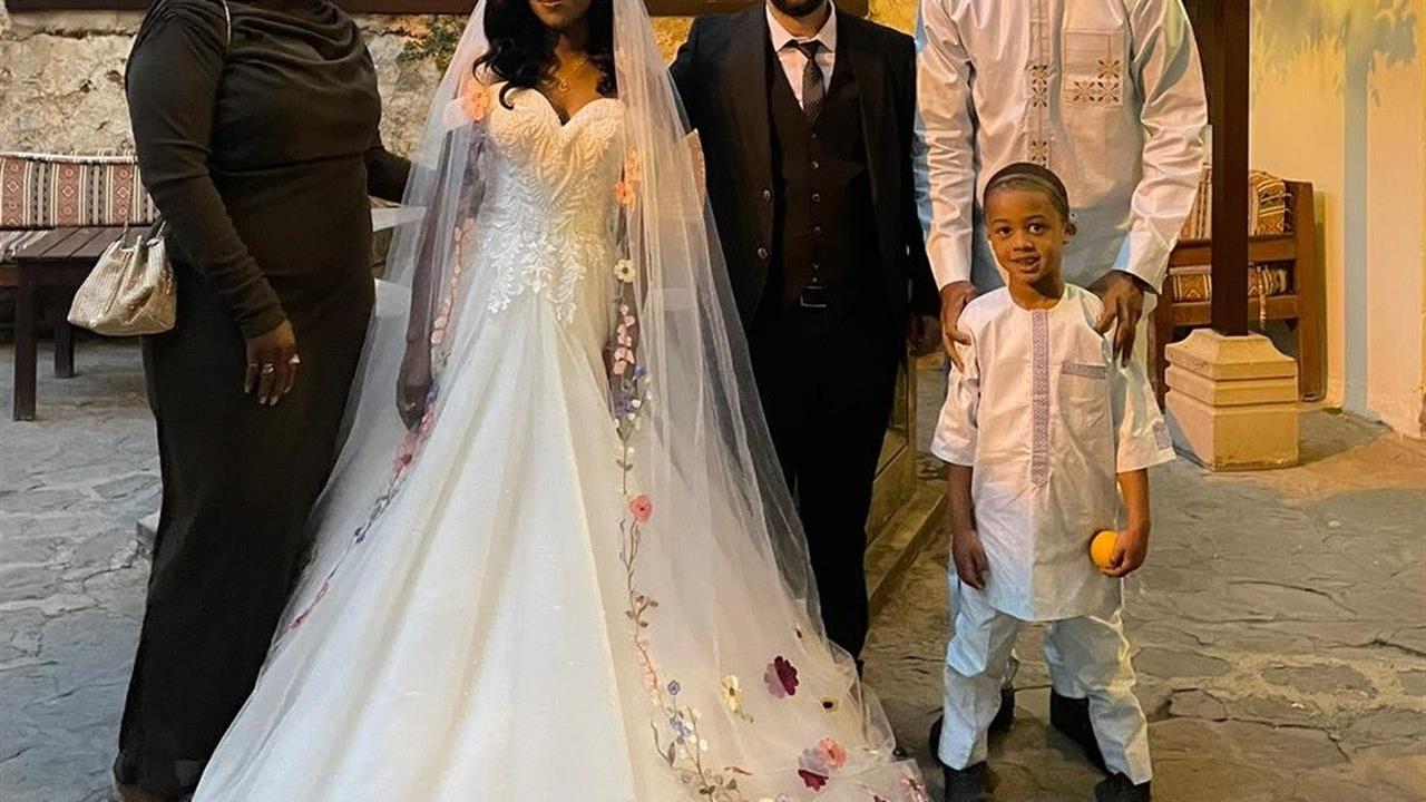 Adana Kozan'da Afrikalı Gelin, Türk Gelenekleriyle Düğün Yaptı