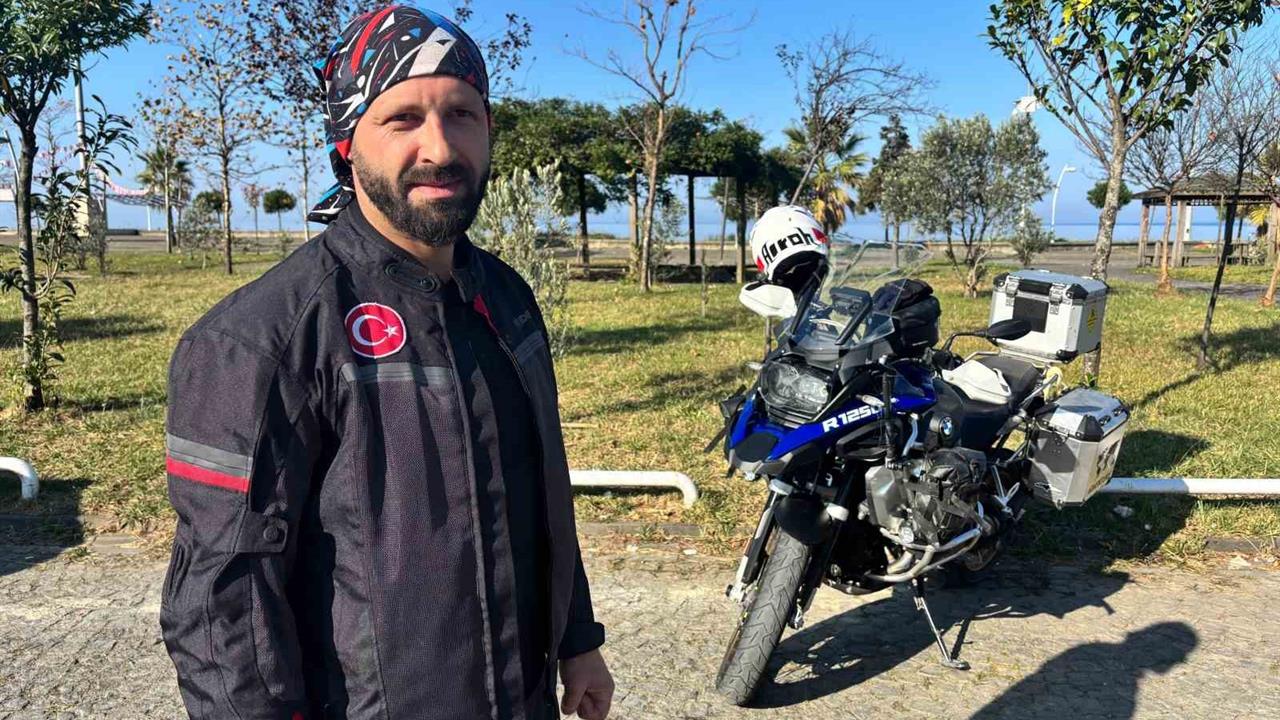 Trabzon'dan İki Arkadaş, Motosikletle Umre İçin 11 Bin Kilometre Seyahat Etti