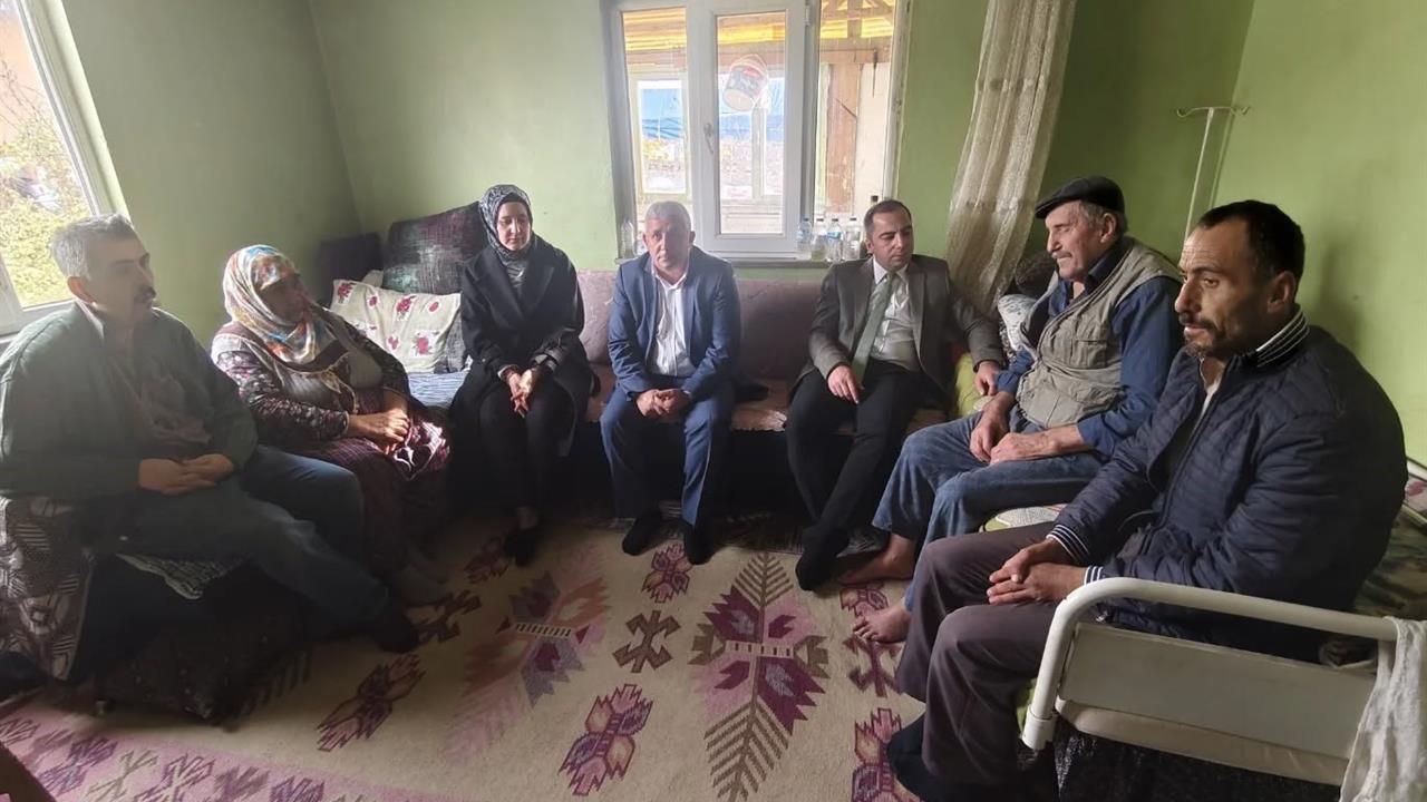 Bilecik Yenipazar'da Kaymakam Uçar, Ulucak Köyü'nde Halkın Sorunlarını Yerinde İnceledi