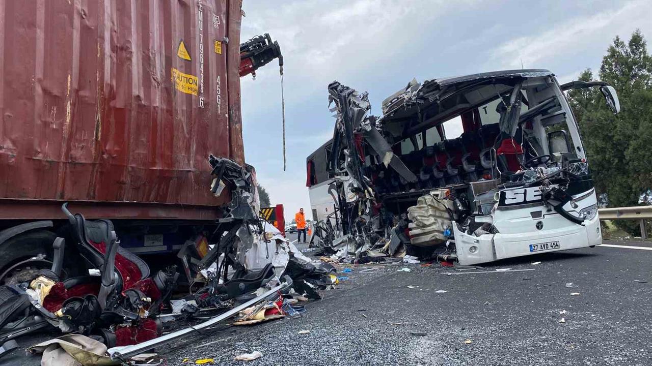 Osmaniye Bahçe'de Meydana Gelen Trafik Kazasında Hayatını Kaybedenlerin Sayısı 7'ye Ulaştı