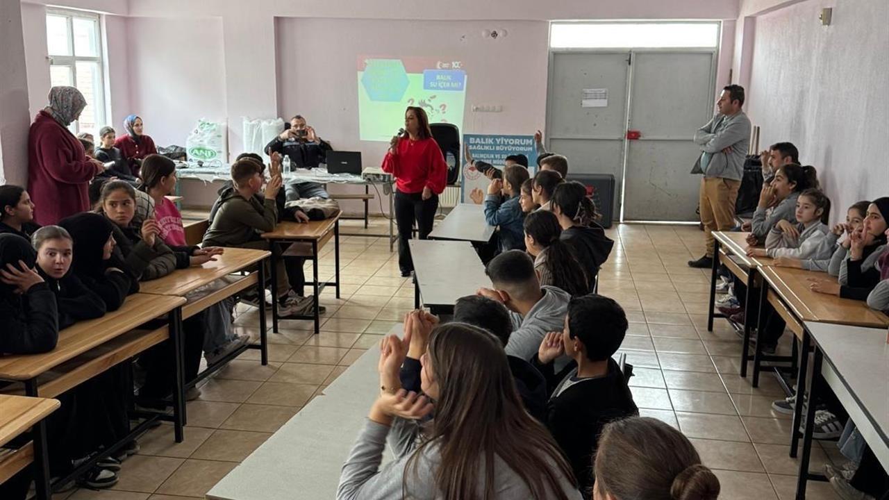 Aydın Buharkent'te Savcıllı Ortaokulu'nda Su Ürünleri Eğitimi Düzenlendi