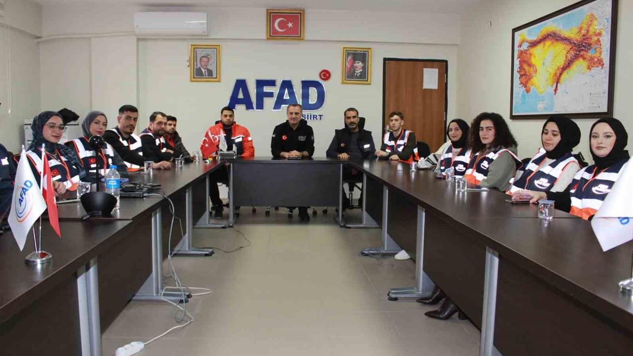 Siirt'te AFAD, Gönüllülerle Ekibini Güçlendirme Çalışmaları Yapıyor