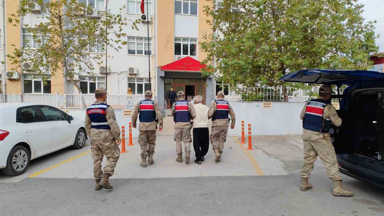 Hatay Erzin'de Eşini Öldürüp Banyoya Gömen 77 Yaşındaki Adam Tutuklandı