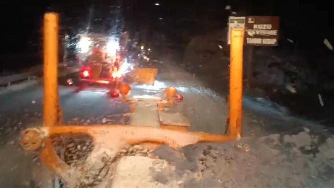 Antalya Akseki'de Yağmurun Yerini Kar Yağışı Aldı