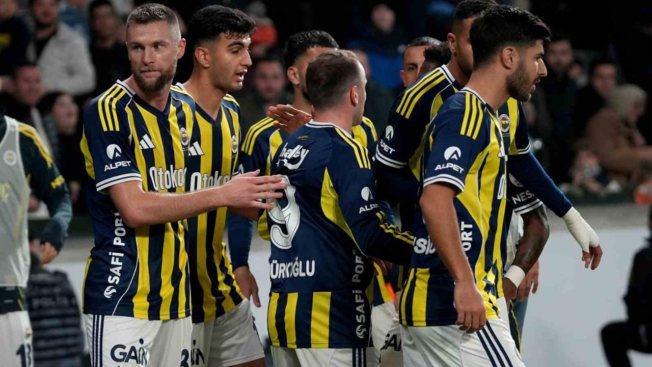 İstanbul'da Fenerbahçe, Başakşehir ile 1-1 Berabere Kaldı