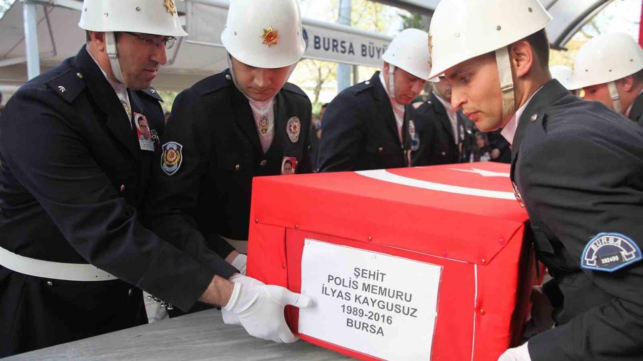 Bursa Yıldırım'da Şehit Polis İlyas Kaygusuz’un Babası Ziya Mete Kaygusuz'un Evi Yangında Zarar Gördü