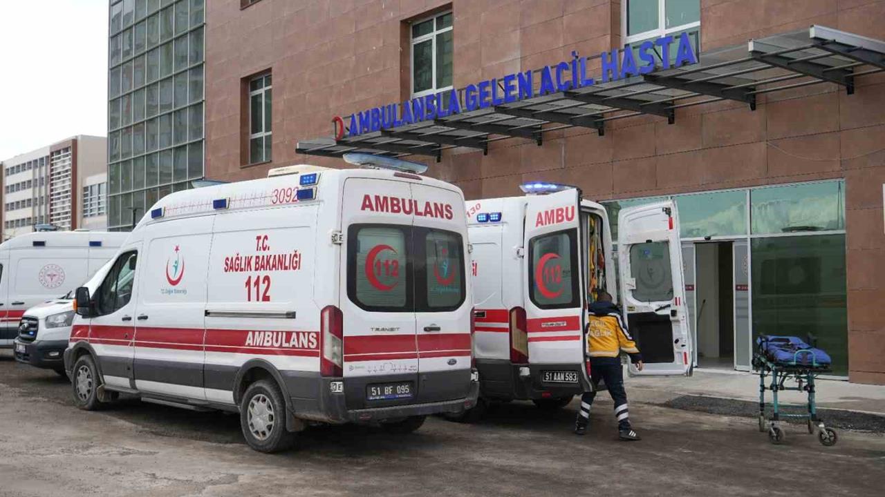 Niğde Merkez'de Tavuk Döner Tüketen 7 Çocuk Hastaneye Gitti