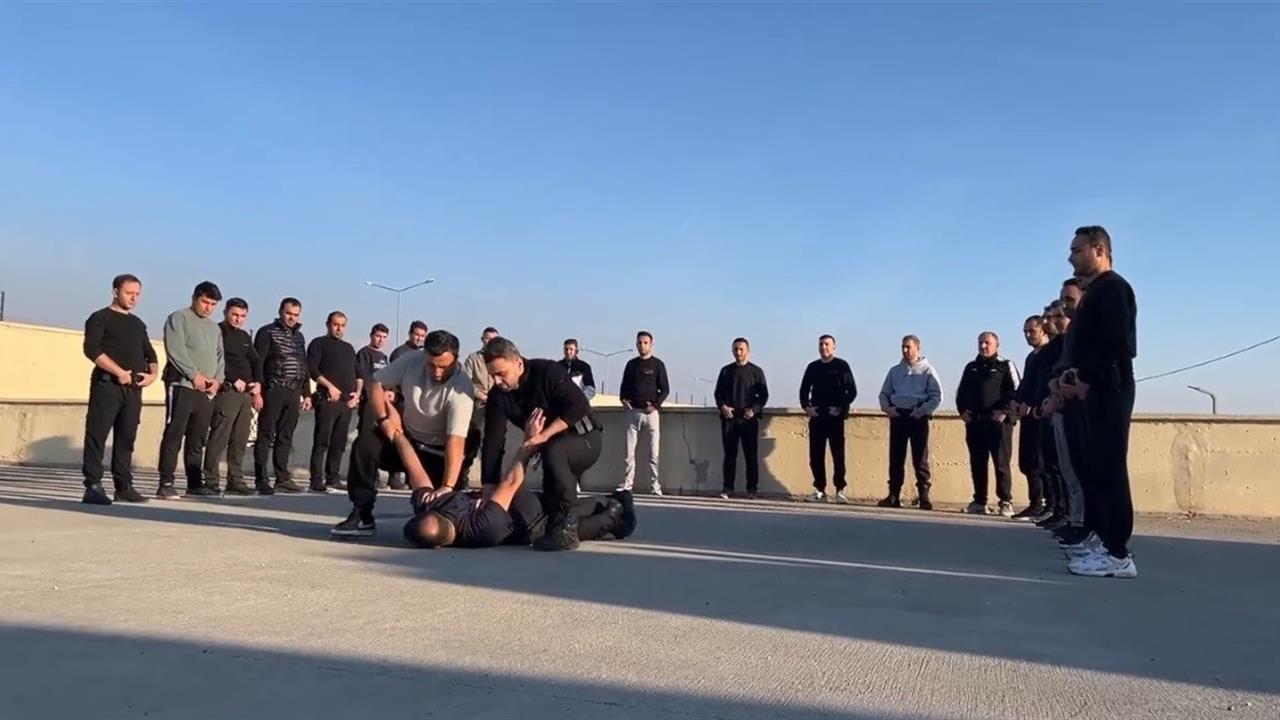 Erzincan'da Çarşı ve Mahalle Bekçilerine Uygulama Eğitimi Verildi