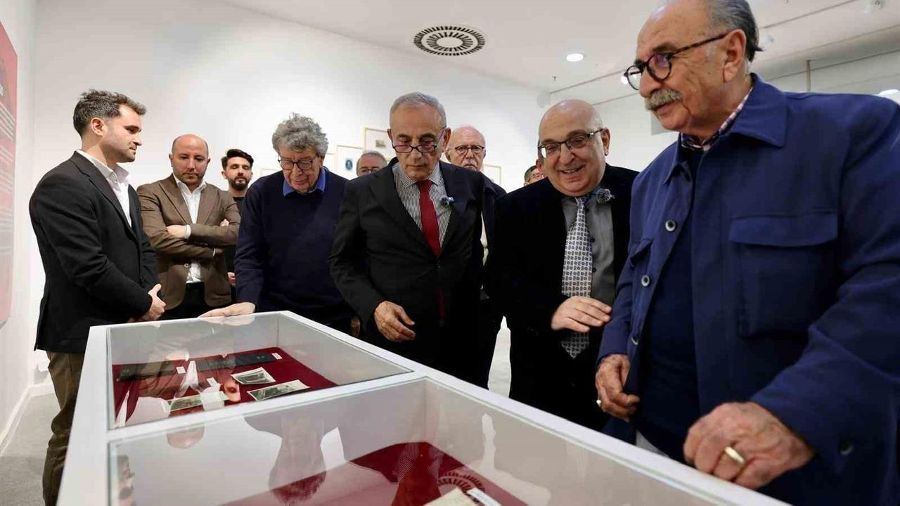 Küçükçekmece'de Bâb-ı Âli'nin Tarihi Hafızası Sergisi Ziyarete Açıldı