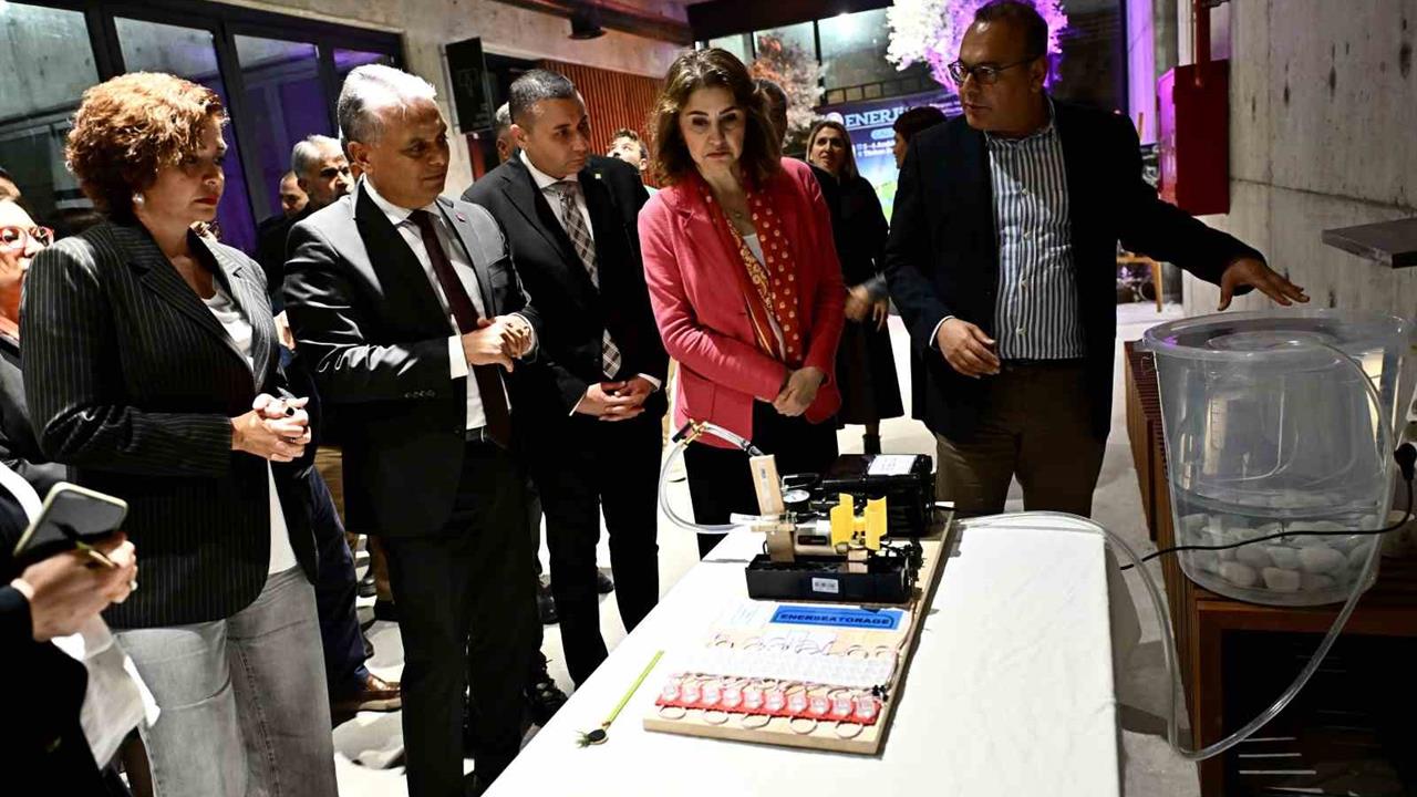 Antalya'da Düzenlenen Çalıştayda Yenilenebilir Enerji Fikirleri Tartışıldı